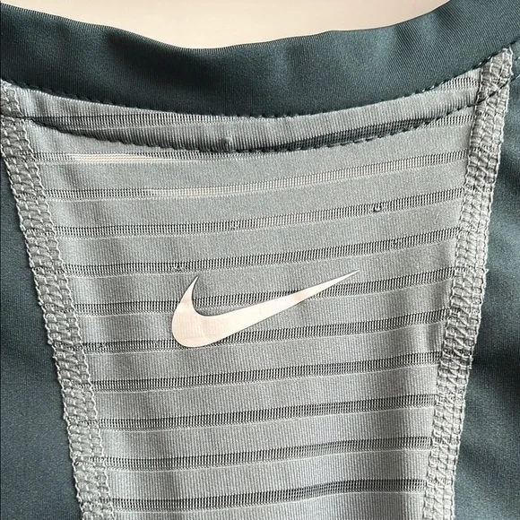 NWOT Nike Pro Dri Fit Crop Top - Picture 9 of 10